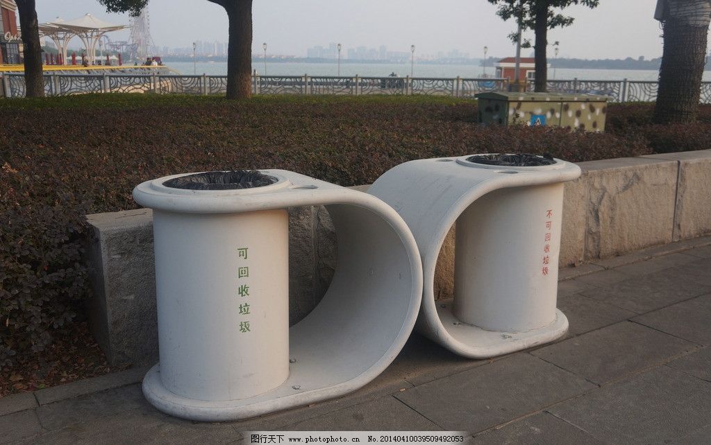垃圾桶图片_园林建筑_建筑园林