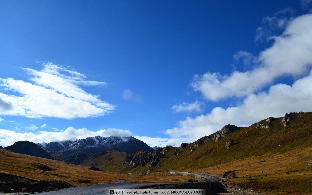 远方 青海 玉树 秋天 高原 雪山 草原 自然风景 自然景观 摄影 300dpi