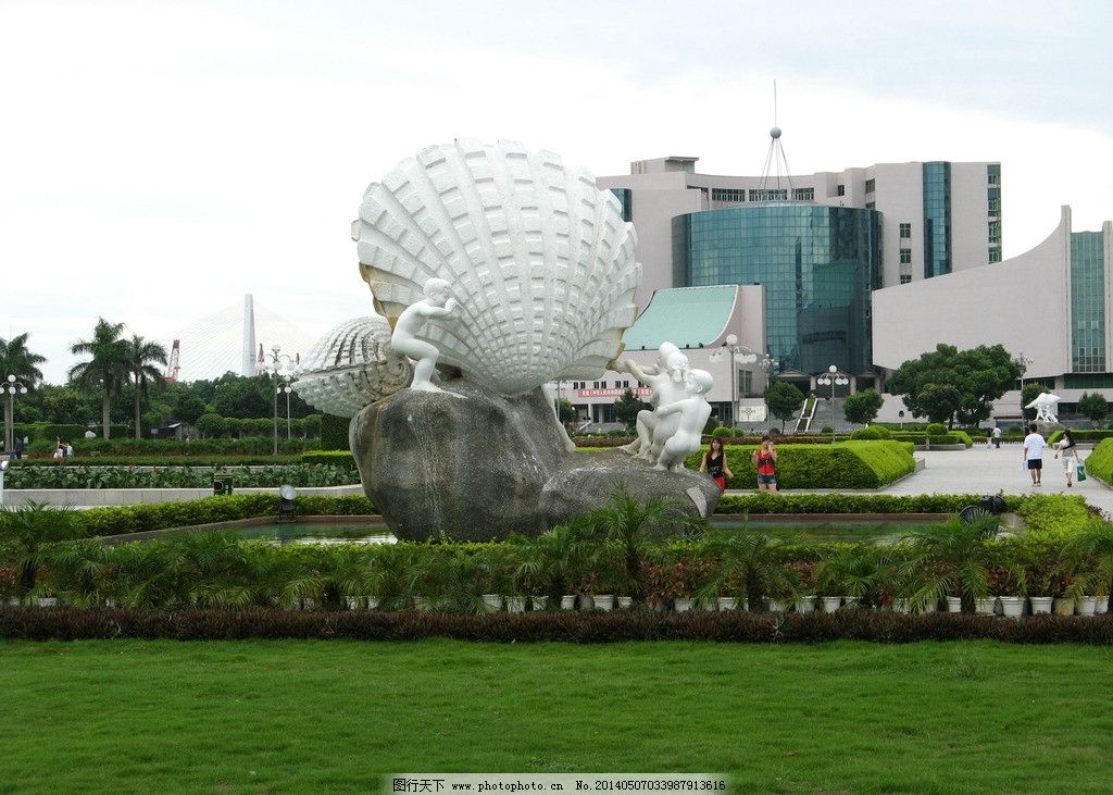 汕头城市广场玻璃钢雕塑 图行天下