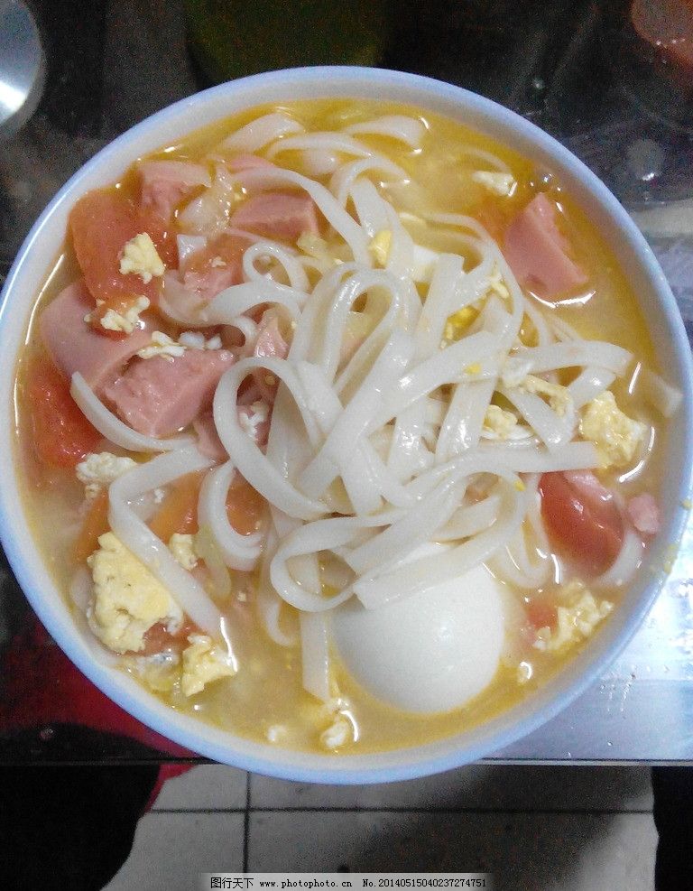 西红柿火腿鸡蛋面图片
