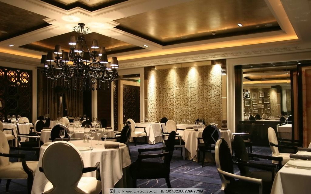 宴会厅 酒店 五星级酒店 香格里拉酒店 摆设 装饰品 艺术品 软装 工艺品 饭店 会所 包厢 餐厅 西餐厅 吊灯 欧式吊灯 餐桌椅 室内摄影 建筑园林 摄影 72DPI JPG